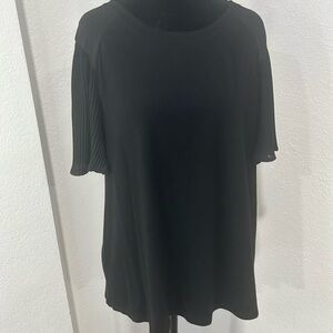 Cable & Gauge Black Pleated Sleeve Blouse